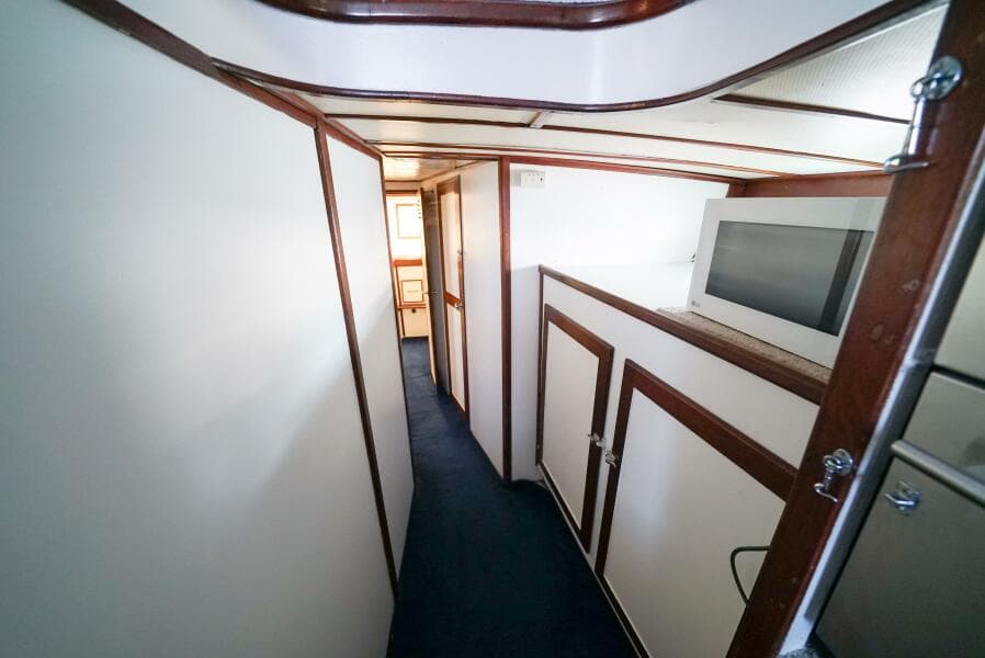 1979 Trojan 45 Convertible Hook'em