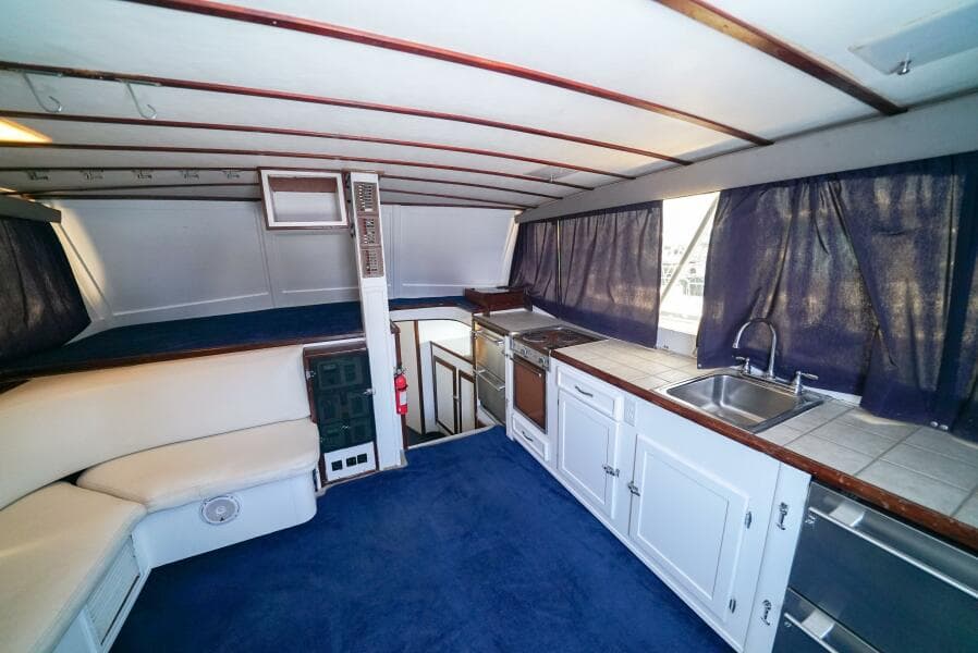 1979 Trojan 45 Convertible Hook'em