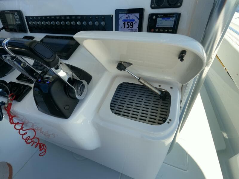 2018 Contender 32 ST