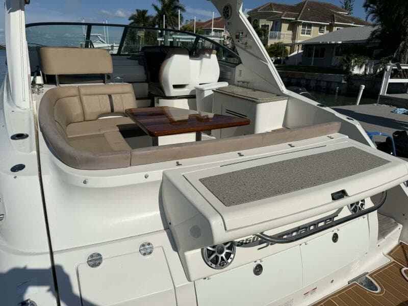 2016 Sea Ray 350 Sundancer