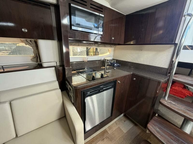 2016 Sea Ray 350 Sundancer