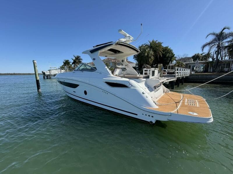 2016 Sea Ray 350 Sundancer