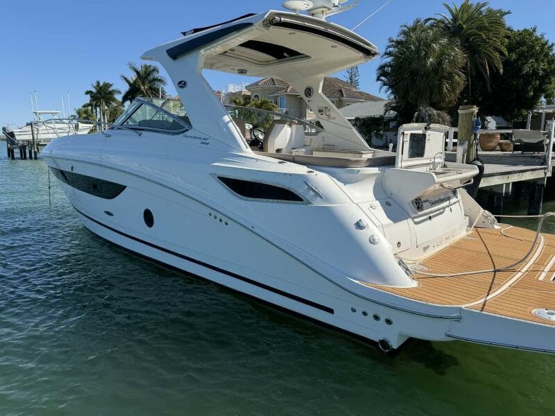 2016 Sea Ray 350 Sundancer