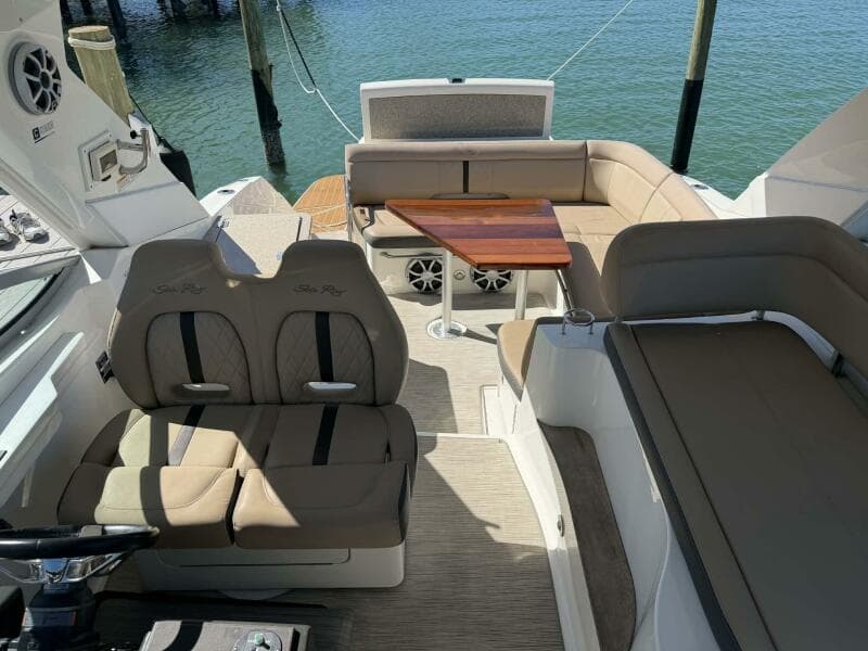 2016 Sea Ray 350 Sundancer