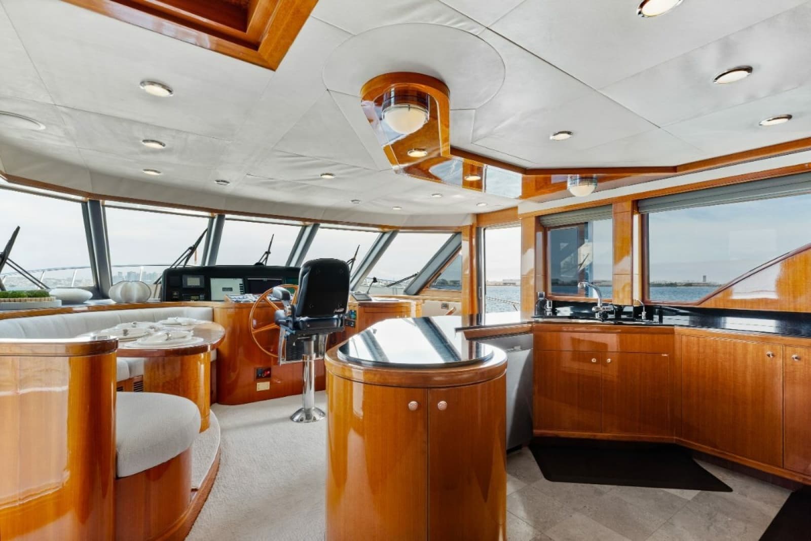2009 Ocean Alexander 74 Flybridge - Photo 26
