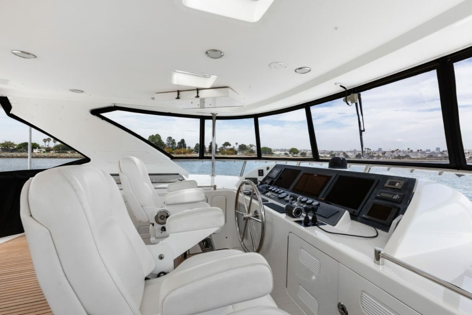 2009 Ocean Alexander 74 Flybridge - Photo 30