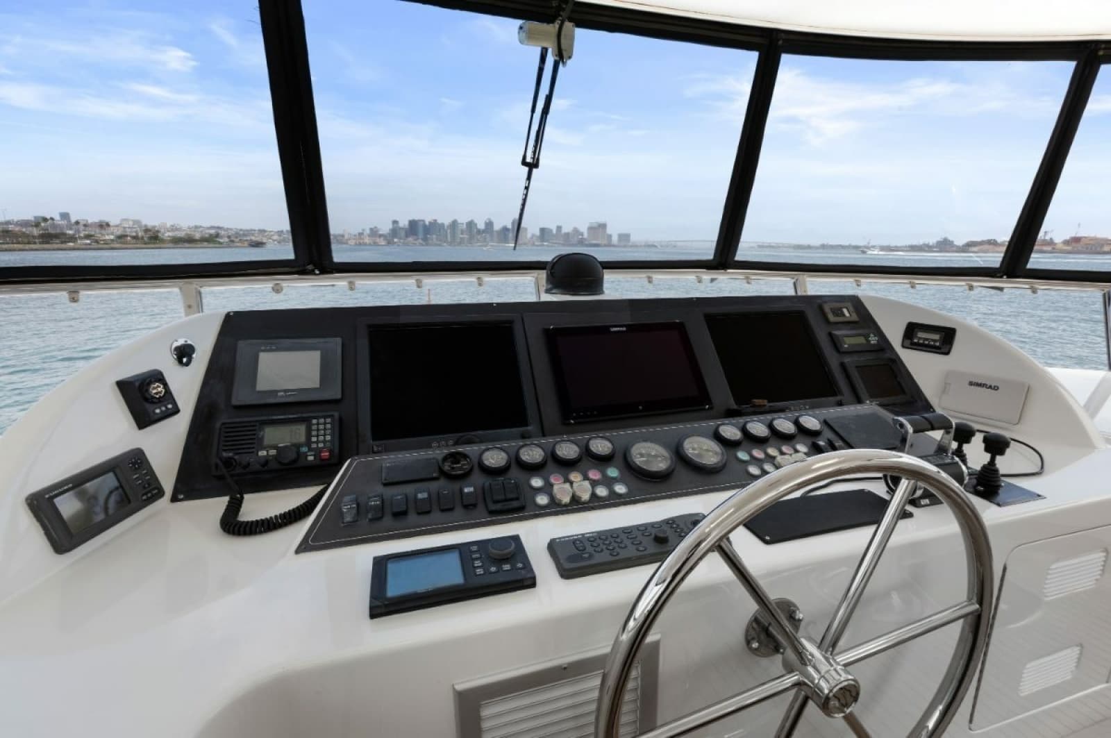 2009 Ocean Alexander 74 Flybridge - Photo 34