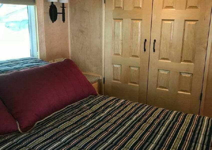 2017 Sumerset Houseboat