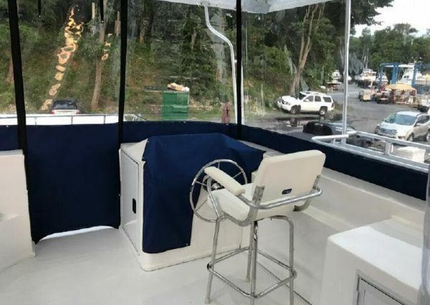 2017 Sumerset Houseboat