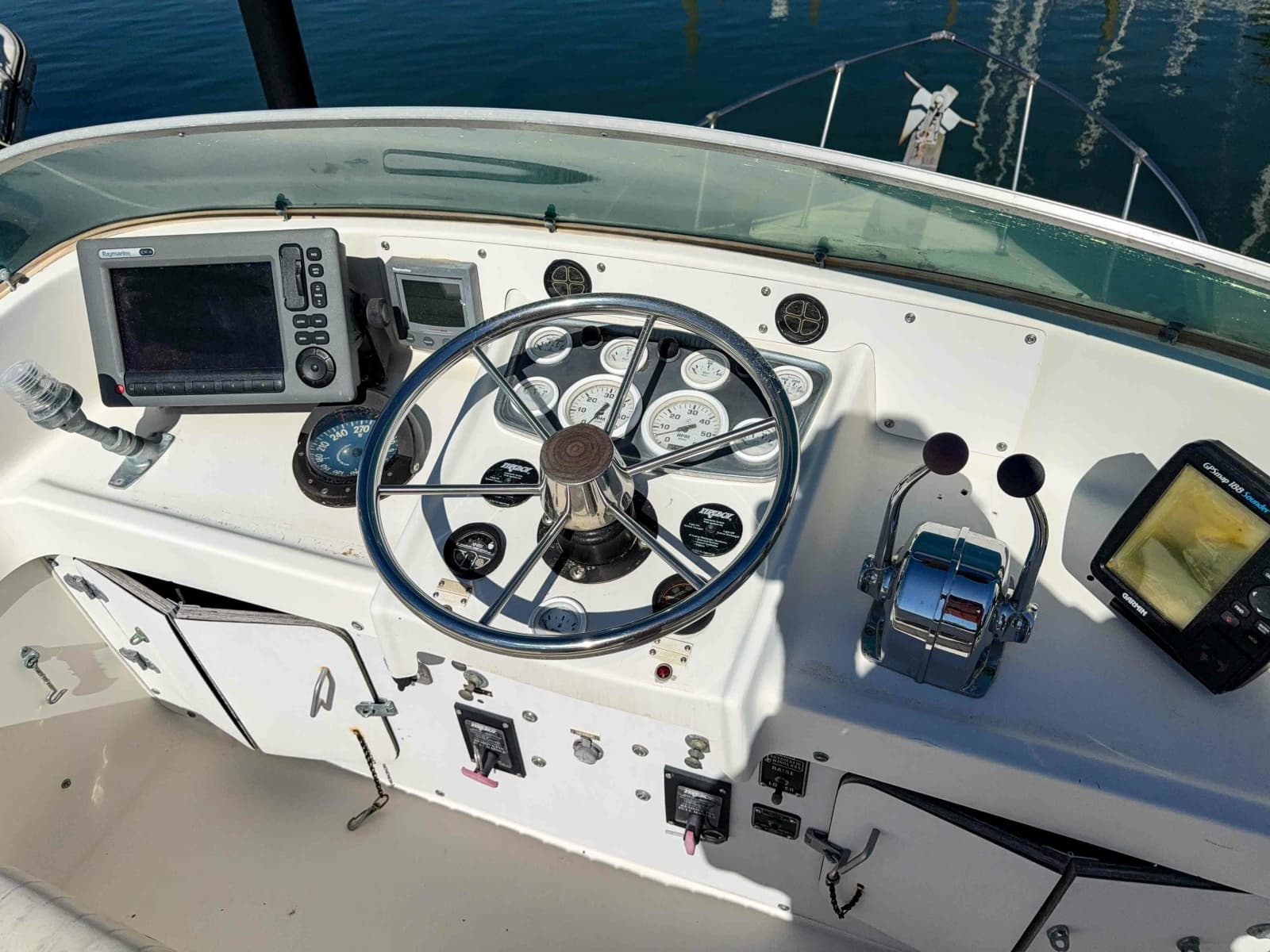 1972 Bertram Fly Bridge Cruiser - Photo 11