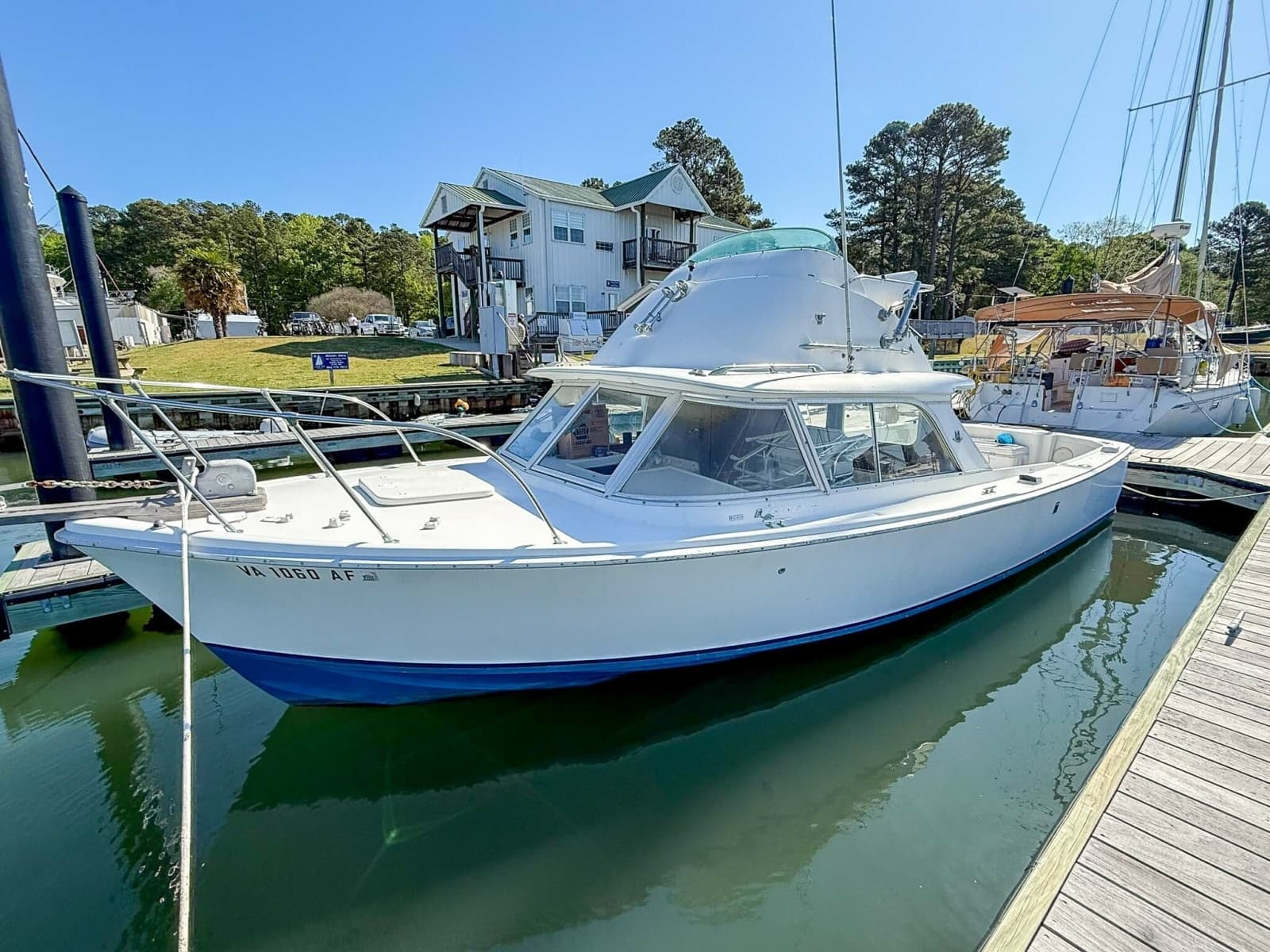 1972 Bertram Fly Bridge Cruiser - Photo 6