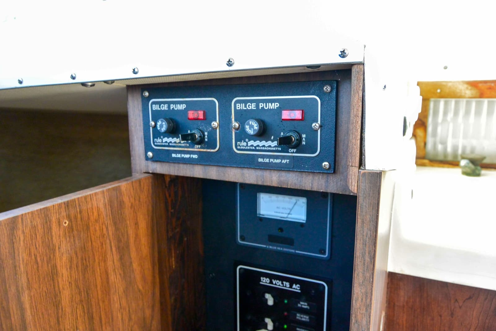 1972 Bertram Fly Bridge Cruiser - Photo 36