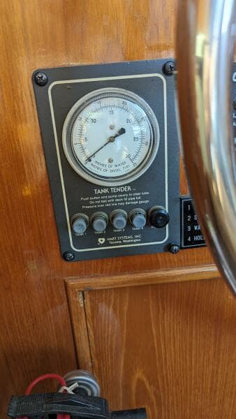 1989 Camargue Motoryacht - Photo 34
