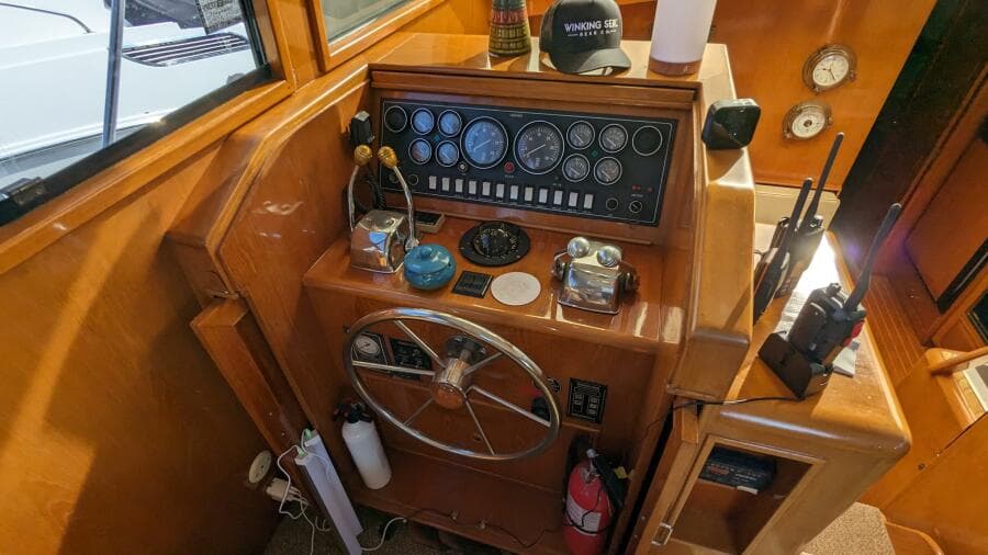 1989 Camargue Motoryacht - Photo 33