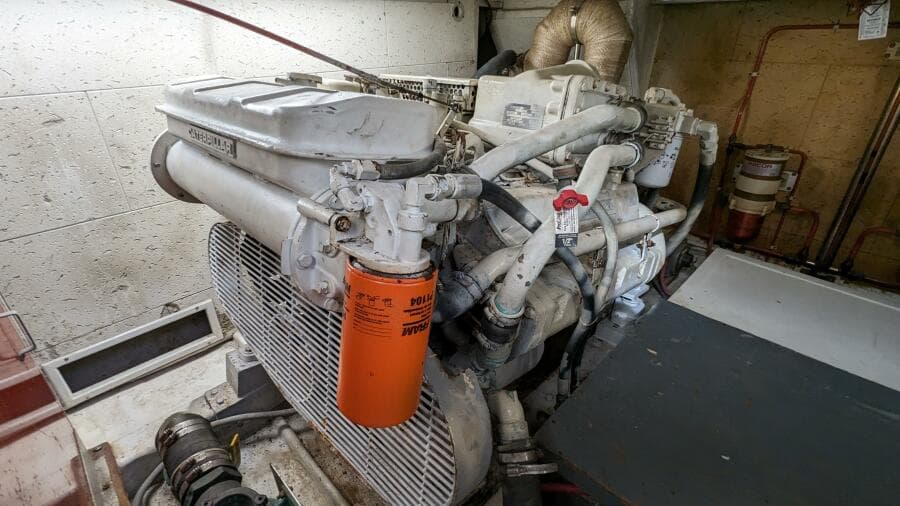 1989 Camargue Motoryacht - Photo 51