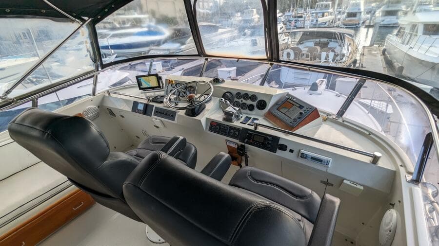 1989 Camargue Motoryacht - Photo 11
