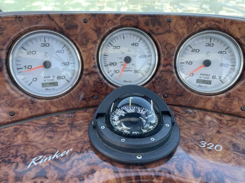 2006 Rinker Express Cruiser