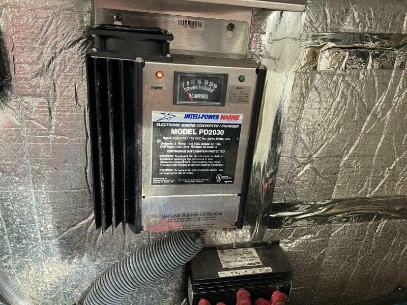 2006 Rinker Express Cruiser