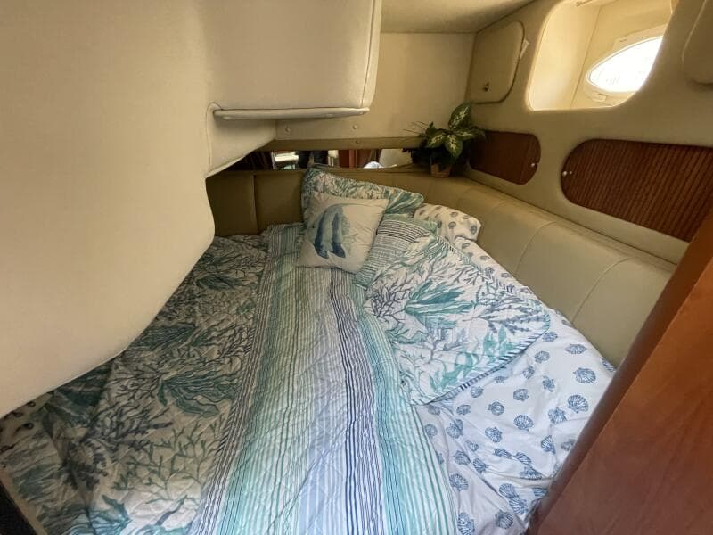 2006 Rinker Express Cruiser