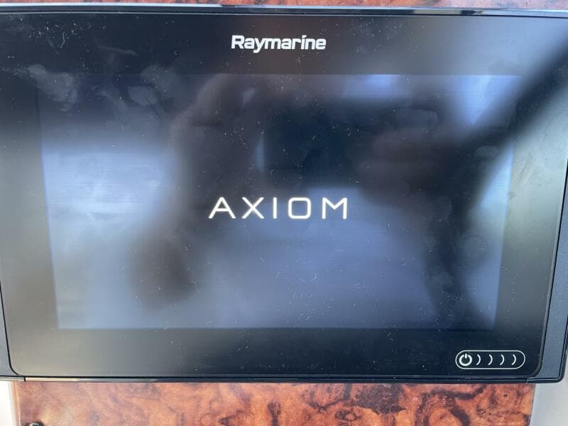 2006 Rinker Express Cruiser