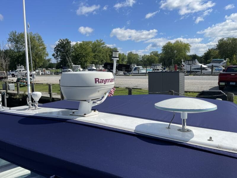 2006 Rinker Express Cruiser