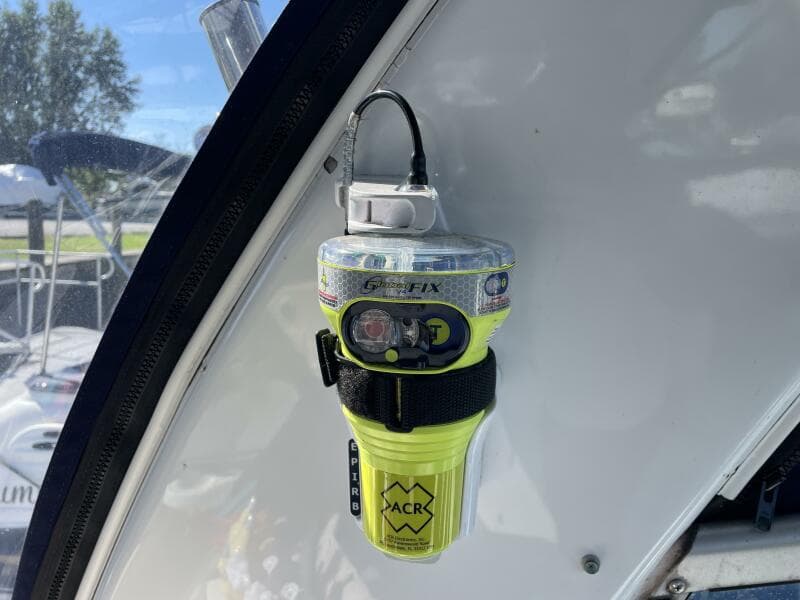 2006 Rinker Express Cruiser