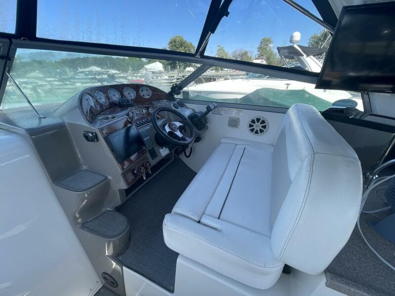 2006 Rinker Express Cruiser
