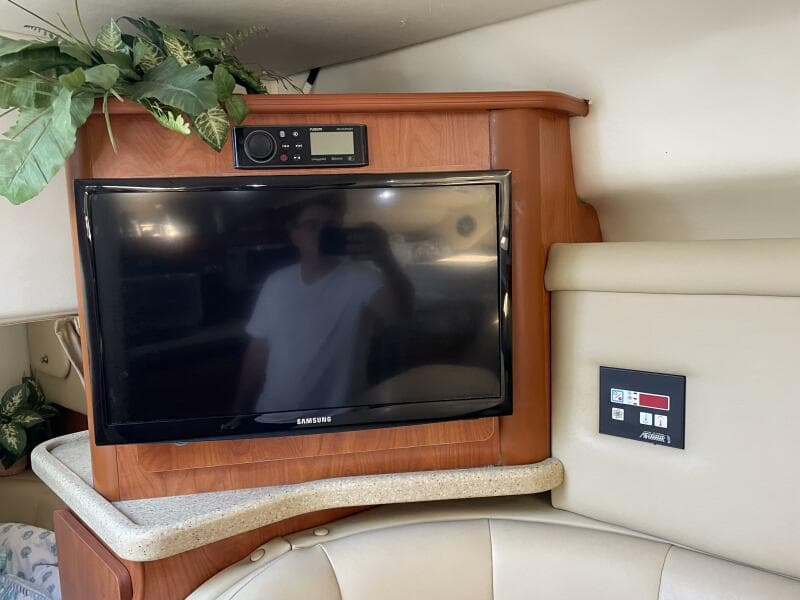 2006 Rinker Express Cruiser