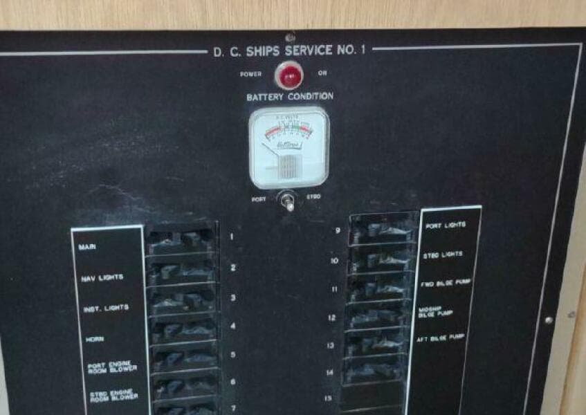 1996 Hatteras 50' Sport Deck