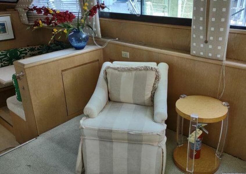 1996 Hatteras 50' Sport Deck