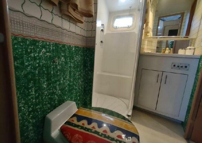 1996 Hatteras 50' Sport Deck