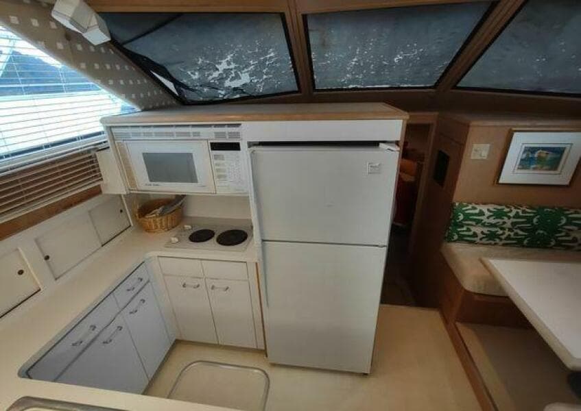 1996 Hatteras 50' Sport Deck