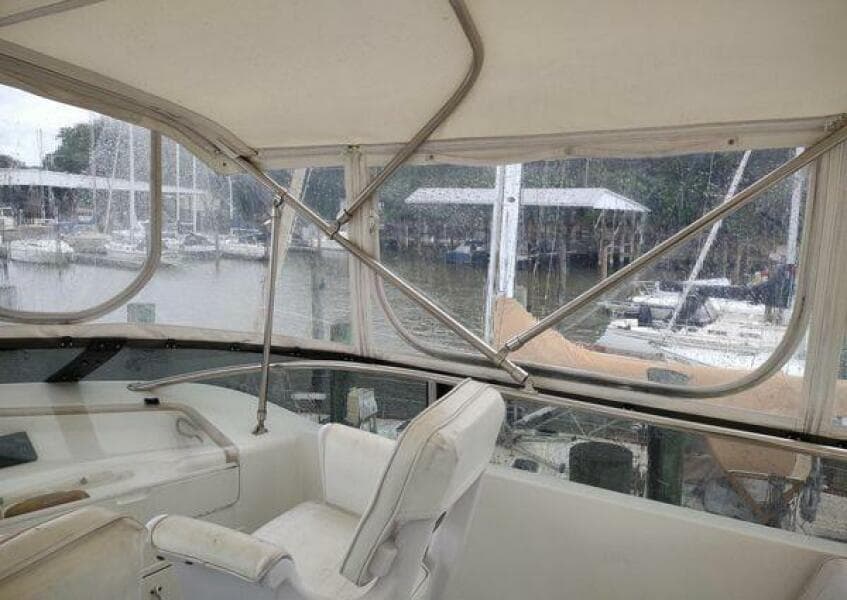 1996 Hatteras 50' Sport Deck