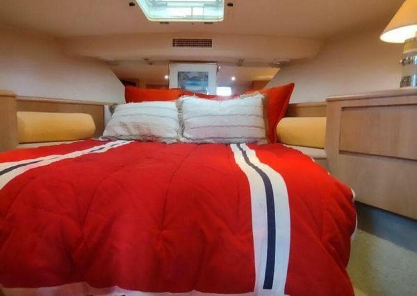 1996 Hatteras 50' Sport Deck