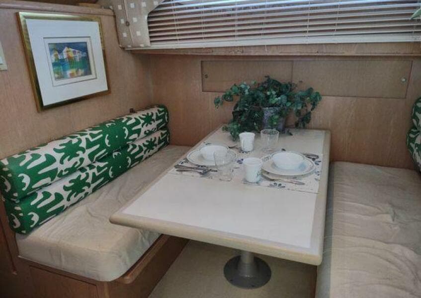 1996 Hatteras 50' Sport Deck