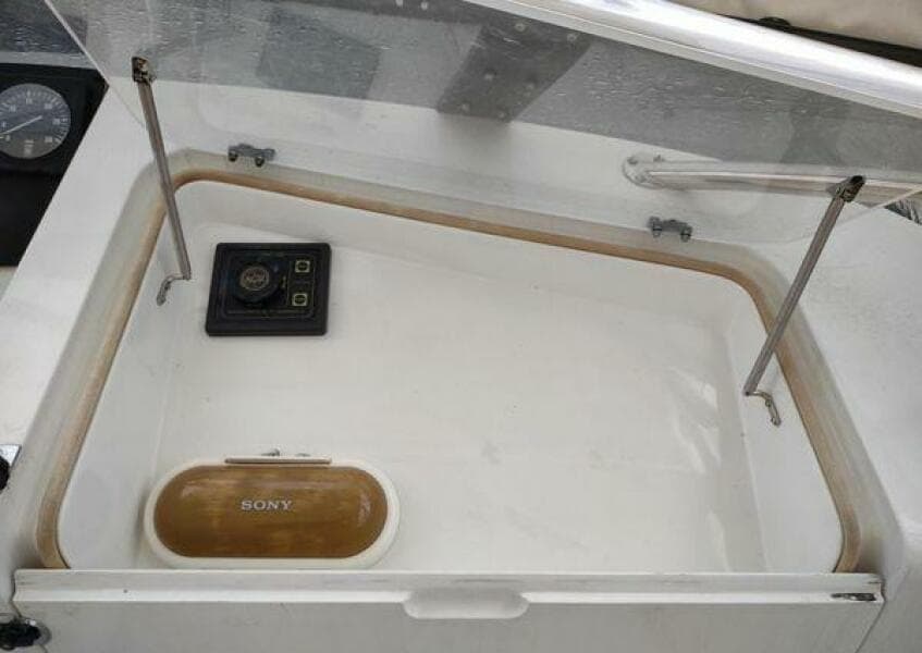 1996 Hatteras 50' Sport Deck