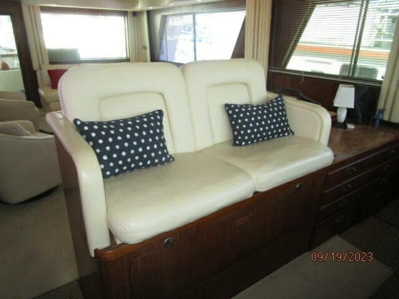 63' Hatteras lower helm benchseat