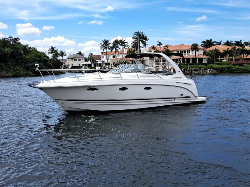 2005 Chaparral 330 Signature Cruiser