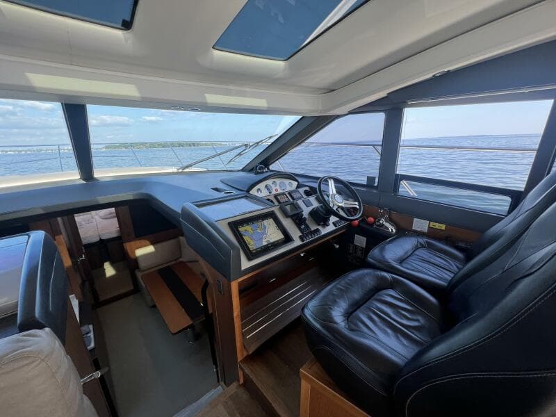 2015 Princess V52