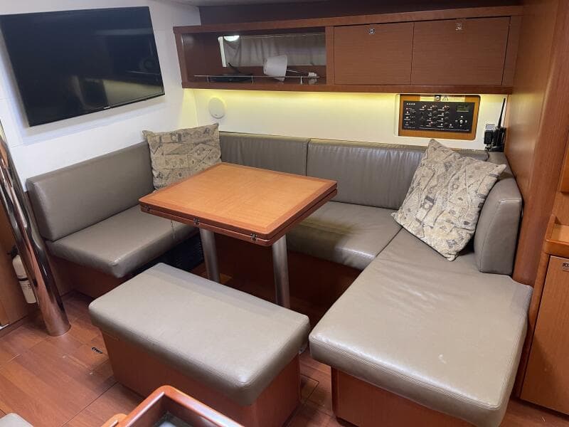 2017 Beneteau Oceanis 45