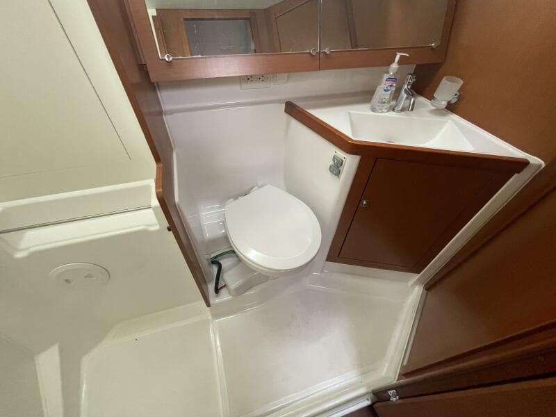 2017 Beneteau Oceanis 45