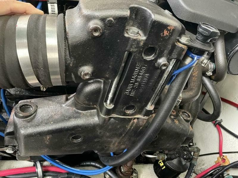 2000 Pursuit 3000 Express