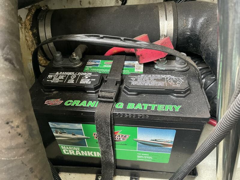 2000 Pursuit 3000 Express