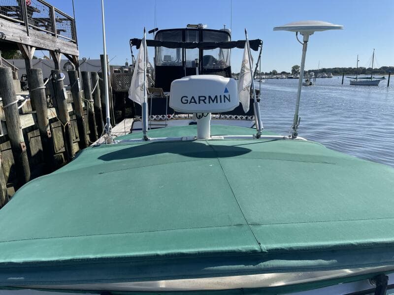 2000 Pursuit 3000 Express