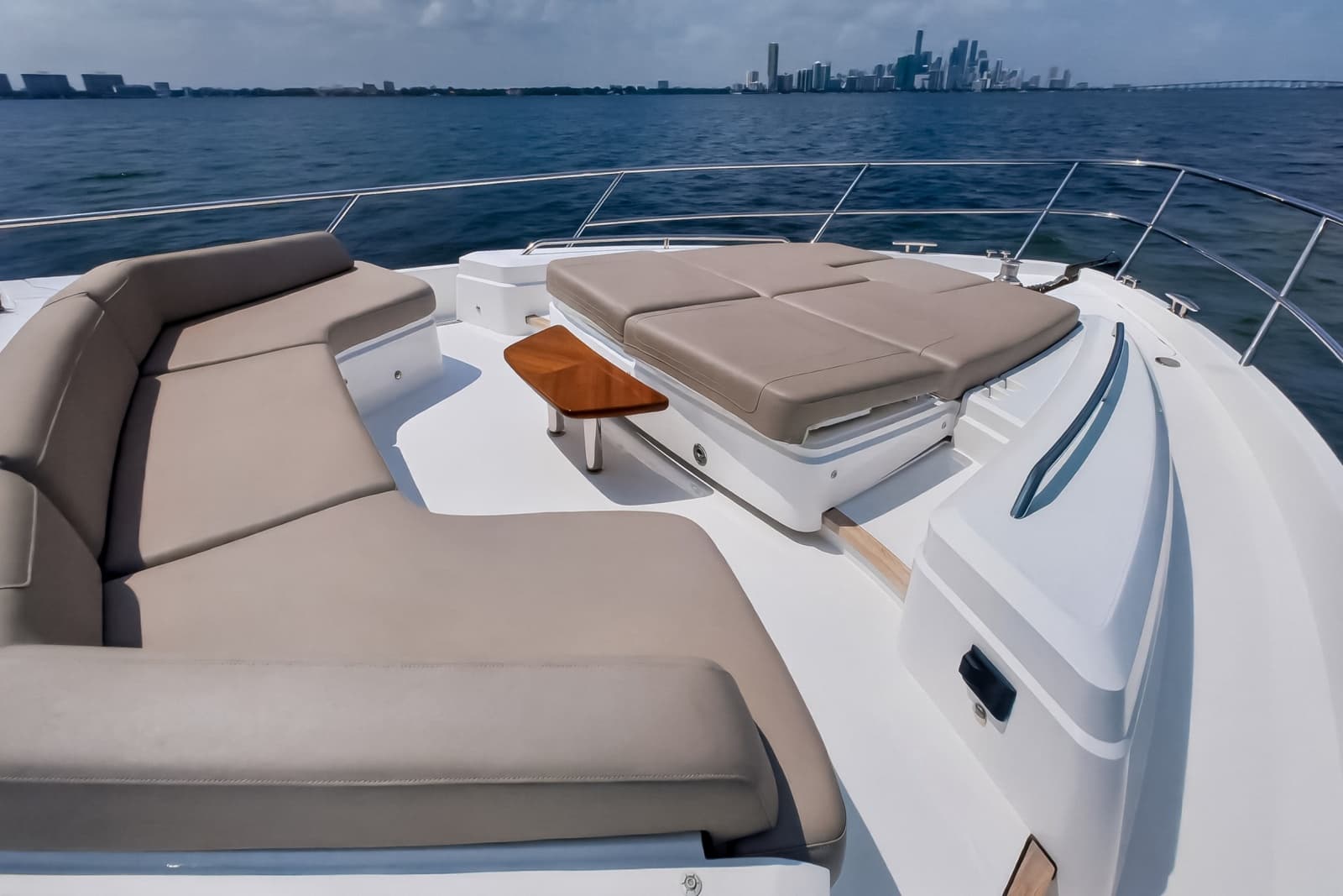2021 Princess F70 - Photo 12