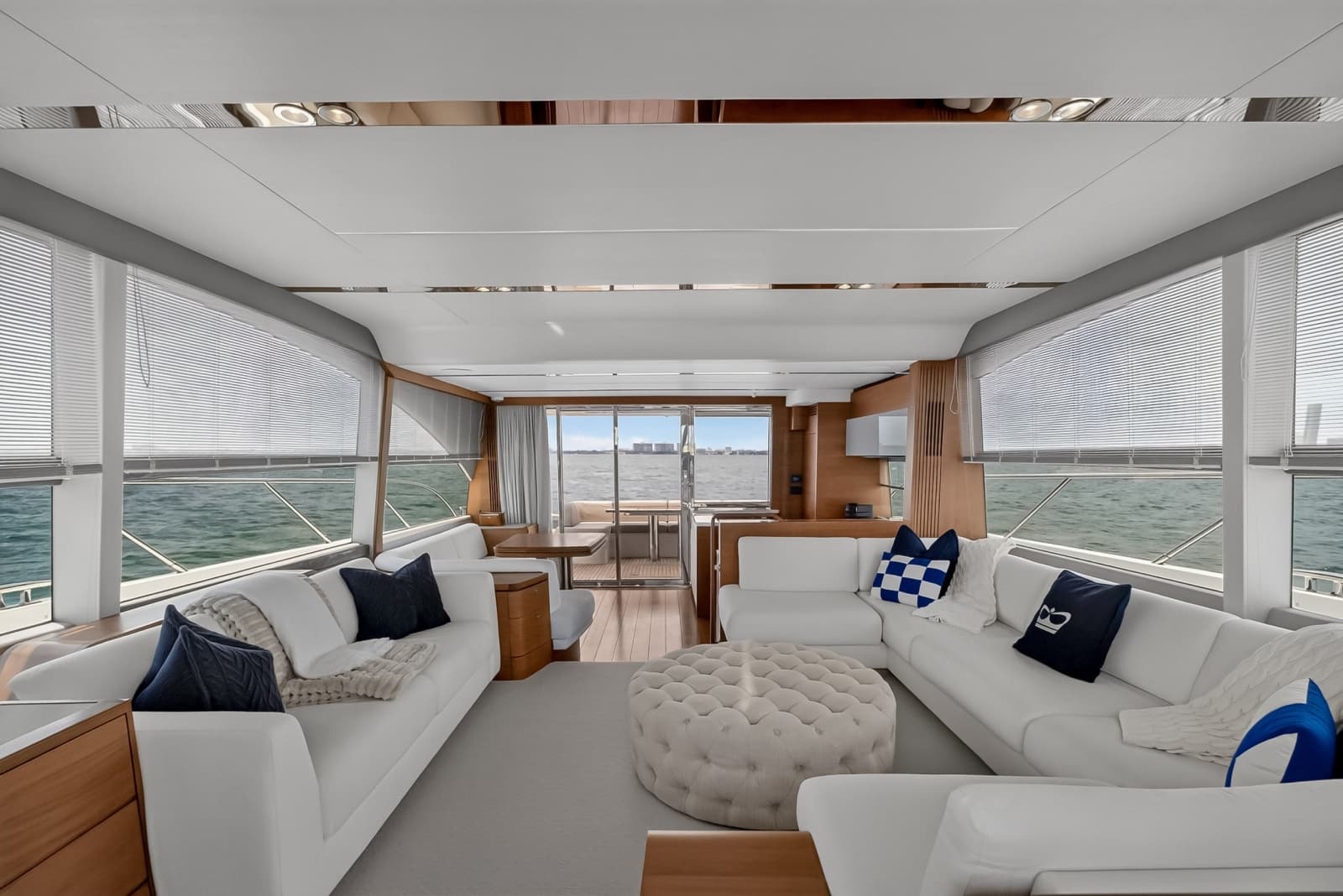 2021 Princess F70 - Photo 36