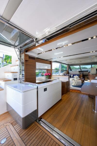 2021 Princess F70 - Photo 22