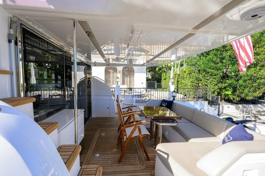2021 Princess F70 - Photo 7