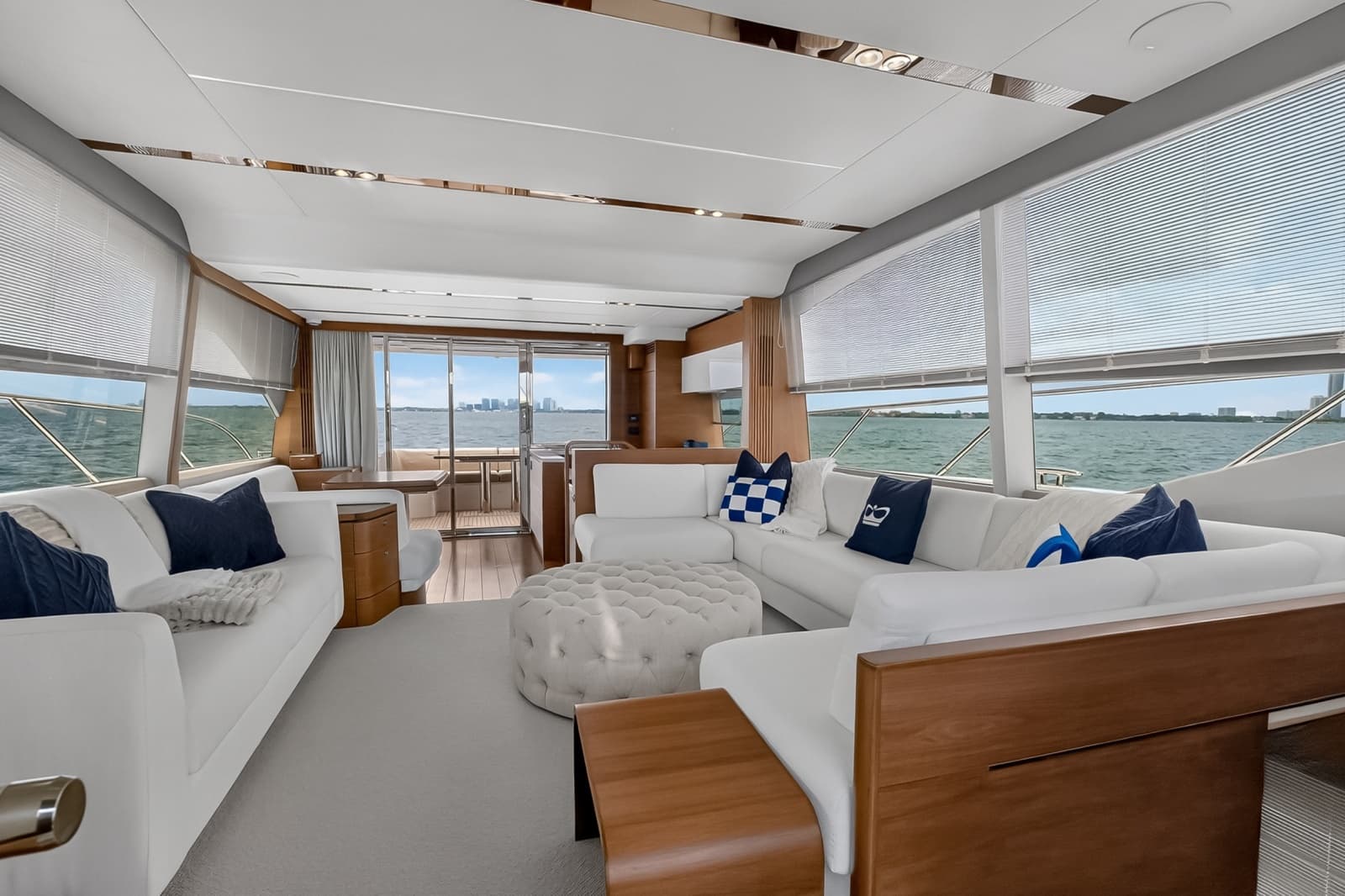 2021 Princess F70 - Photo 38