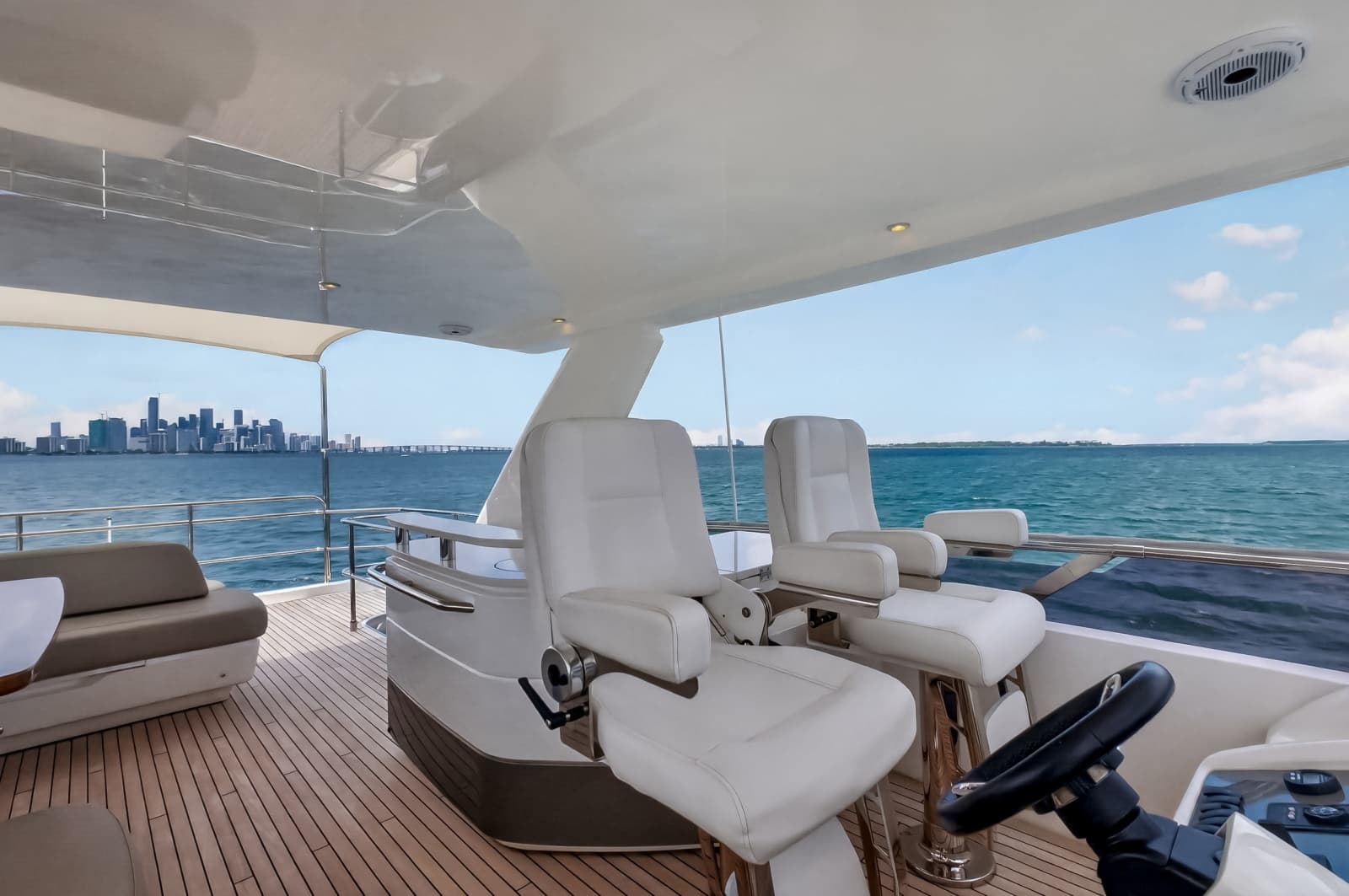 2021 Princess F70 - Photo 16